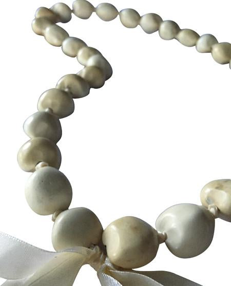 White kukui nut lei 2025
